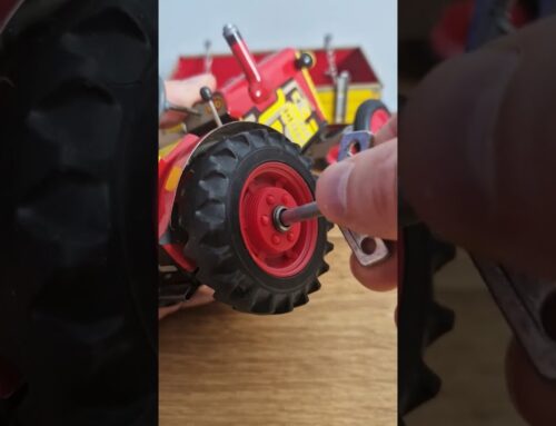 Wind up Tractor🚜 Metal Tractor Model with a Trailer VS Tractor from Game | I love Tractors:)
