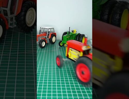Metal Wind Up Tractor with Four Speeds and Reverse